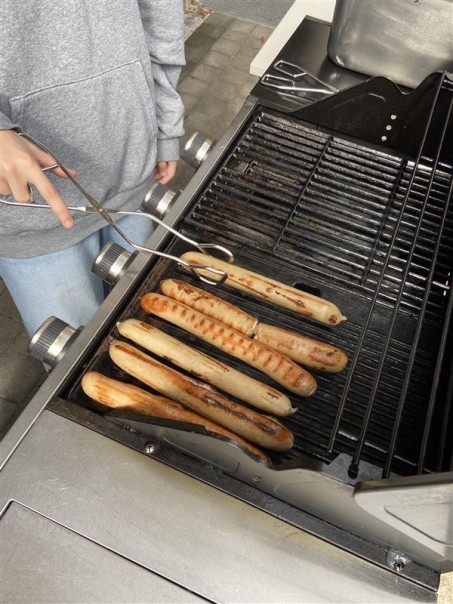 Gebratene Wurst auf dem grill